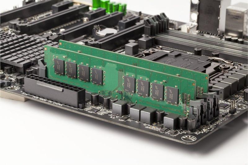 Memória Crucial 4 GB DDR4 2133 MHz PC4-17000 288 pinos - Memória
